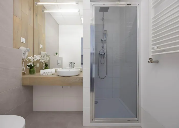 Apartment Comfortable In With Parking Next To The Expo Xxi By Renters Warschau