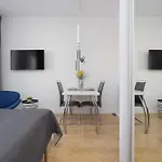 Modern In With Parking Next To The Expo Xxi By Renters * Varşova