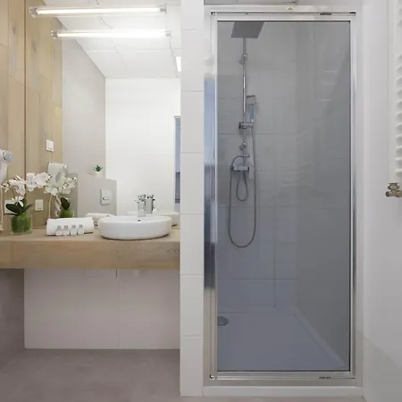아파트 Modern In With Parking Next To The Expo Xxi By Renters 바르샤바